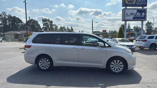 2015 Toyota Sienna XLE Premium