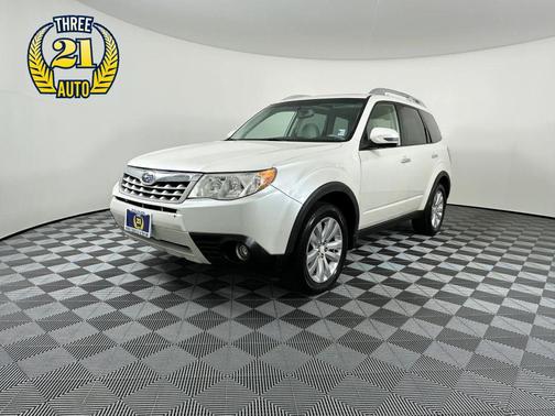White 2011 Subaru Forester 2.5 X