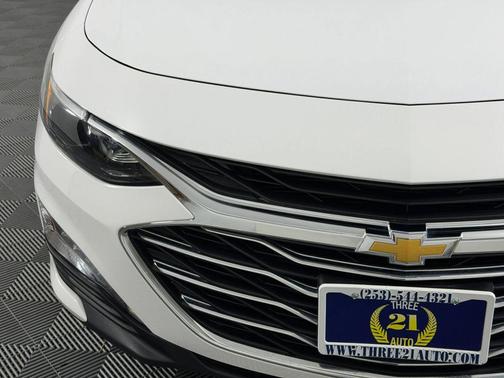 Summit White 2024 Chevrolet Malibu 1LT
