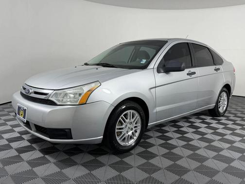 Silver 2010 Ford Focus SE