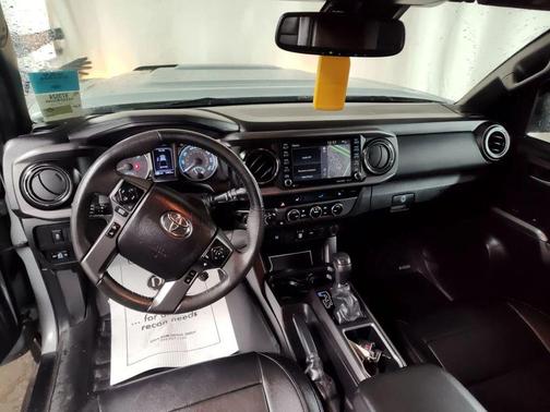 2020 Toyota Tacoma TRD Sport