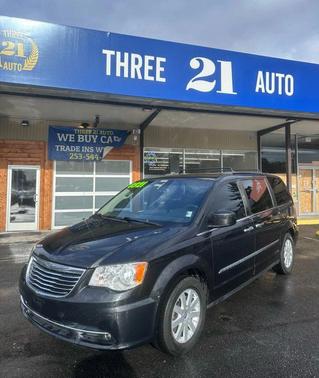 2016 Chrysler Town & Country Touring