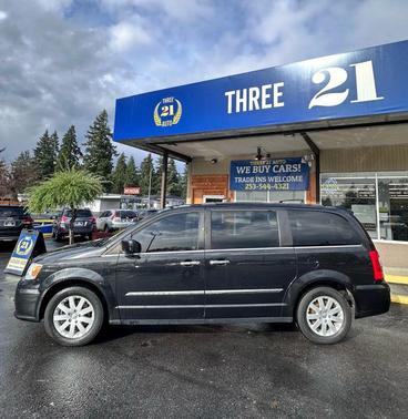 2016 Chrysler Town & Country Touring