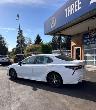 Super White 2021 Toyota Camry SE