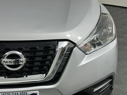 Brilliant Silver Metallic 2019 Nissan Kicks S