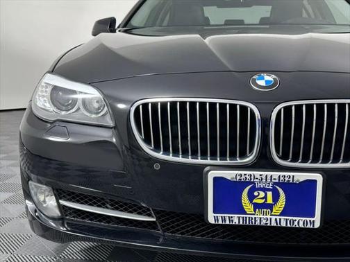 2013 BMW 528 528i Sedan 4D