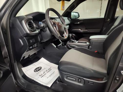 2020 Toyota Tacoma TRD Sport