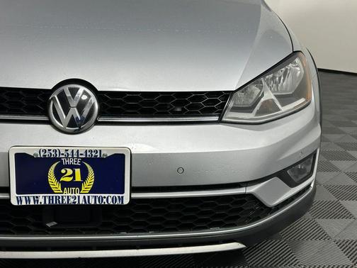 2017 Volkswagen Golf Alltrack TSI SE