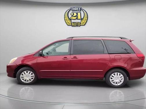 2005 Toyota Sienna LE