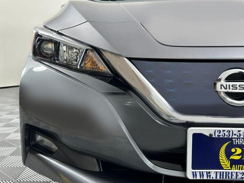 Grey 2021 Nissan Leaf SV 40 kWh