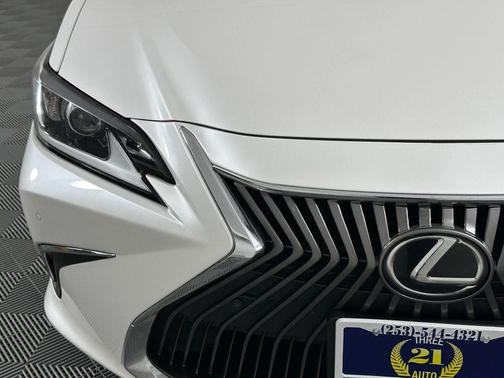 Eminent White Pearl 2019 Lexus ES 350 Base