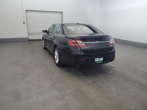 Tuxedo Black Metallic 2014 Ford Taurus SEL