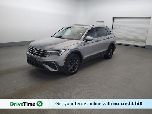 Pyrite Silver Metallic 2022 Volkswagen Tiguan 2.0T SE 4MOTION