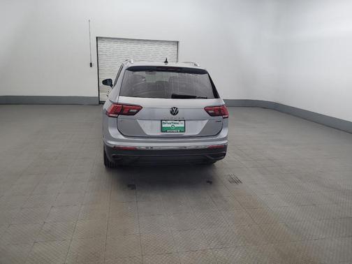 Pyrite Silver Metallic 2022 Volkswagen Tiguan 2.0T SE 4MOTION