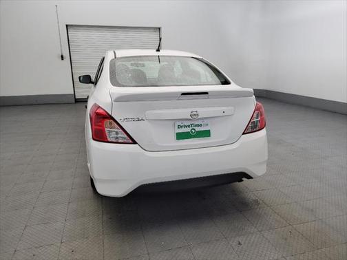 2017 Nissan Versa 1.6 S+