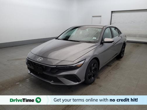 2025 Hyundai ELANTRA SE