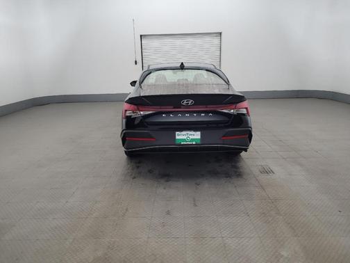 Abyss Black 2025 Hyundai ELANTRA Sport