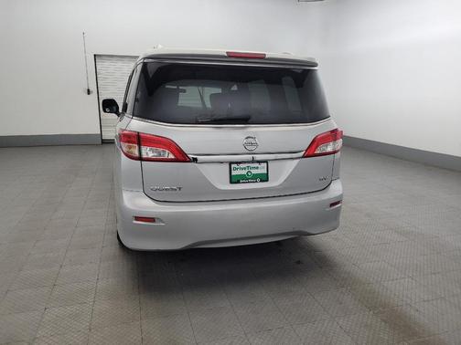 2016 Nissan Quest SV