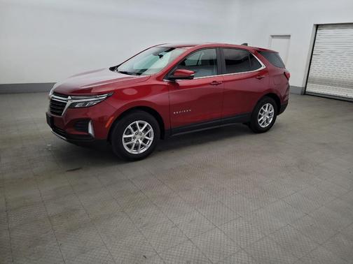 Radiant Red Tintcoat 2024 Chevrolet Equinox 1LT