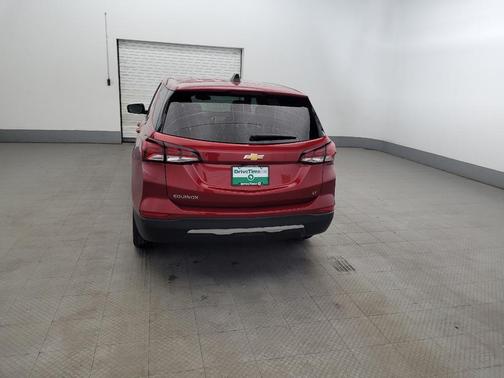 Radiant Red Tintcoat 2024 Chevrolet Equinox 1LT