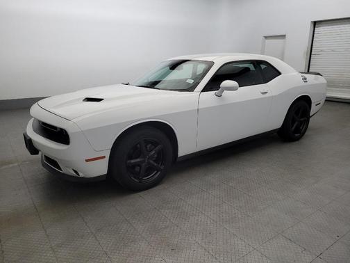 2016 Dodge Challenger SXT