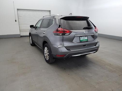 Gun Metallic 2018 Nissan Rogue SV