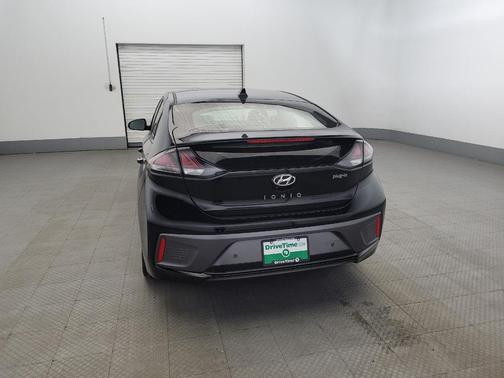 2021 Hyundai IONIQ Plug-In Hybrid Limited