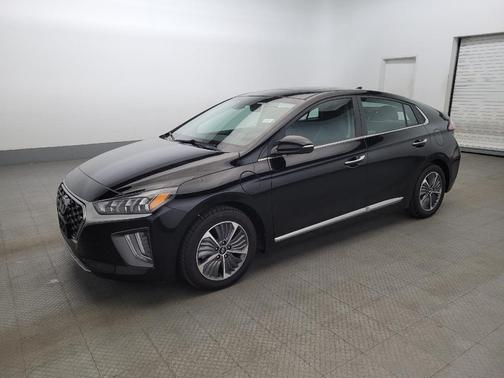 2021 Hyundai IONIQ Plug-In Hybrid Limited