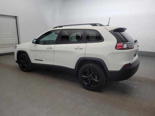 White 2019 Jeep Cherokee Altitude