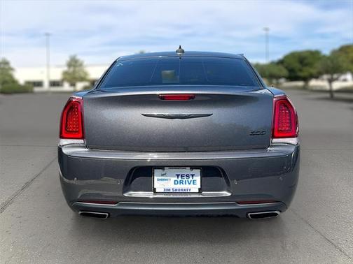 2022 Chrysler 300 Touring