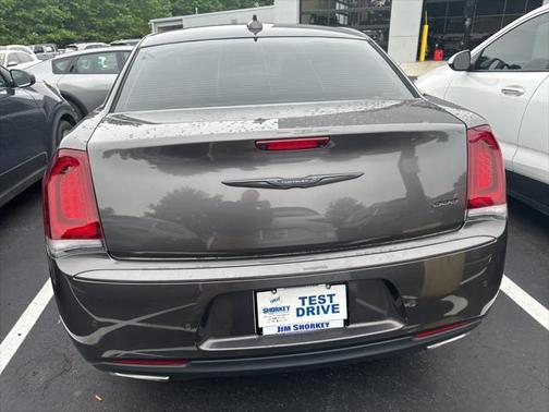 2022 Chrysler 300 Touring