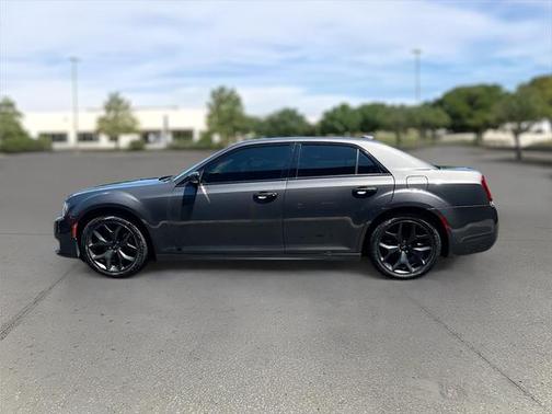 2022 Chrysler 300 Touring