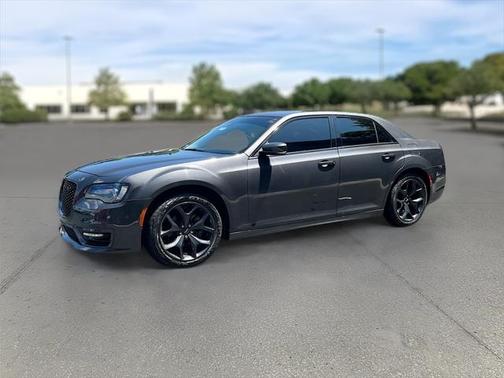 2022 Chrysler 300 Touring