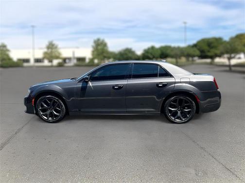 2022 Chrysler 300 Touring