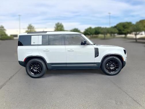 2024 Land Rover Defender 110 P300