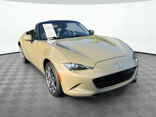 Zircon Sand 2023 Mazda MX-5 Miata Grand Touring