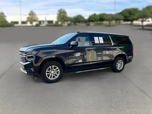 2023 Chevrolet Suburban LT