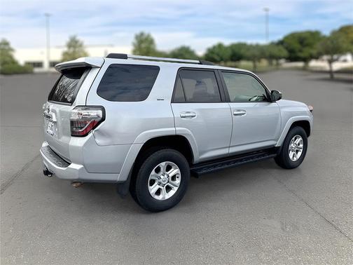 2023 Toyota 4Runner SR5