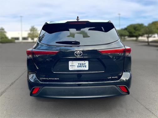 2023 Toyota Highlander LE