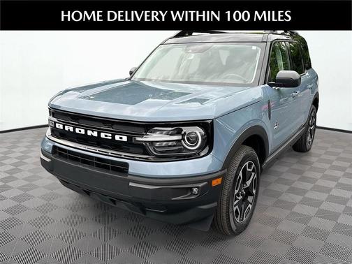 AZURE GRAY METALLIC TRI-COAT 2024 Ford Bronco Sport Outer Banks