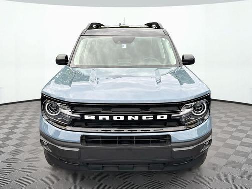 AZURE GRAY METALLIC TRI-COAT 2024 Ford Bronco Sport Outer Banks