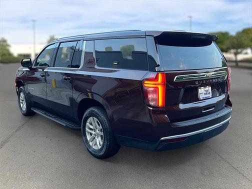 2023 Chevrolet Suburban LT