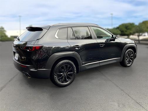 2024 Mazda CX-50 2.5 S Preferred Package