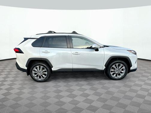Wind Chill Pearl 2024 Toyota RAV4 XLE Premium