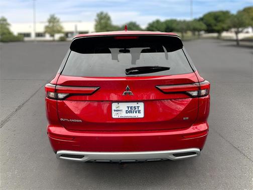 2023 Mitsubishi Outlander SE 2.5 2WD