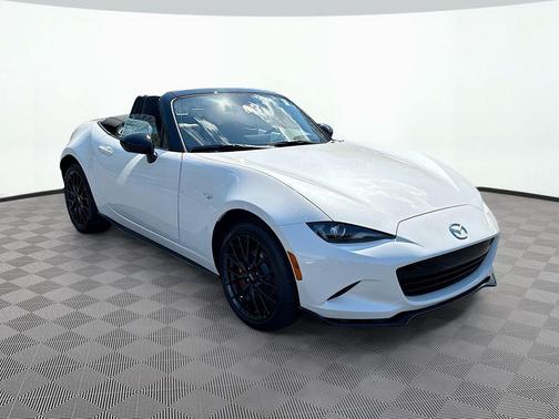 Snowflake White Pearl Mica 2026 Mazda MX-5 Miata Club
