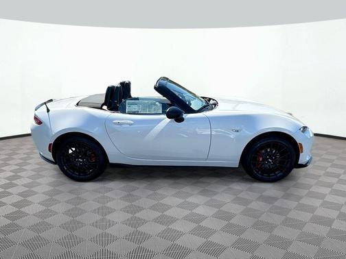 Snowflake White Pearl Mica 2026 Mazda MX-5 Miata Club