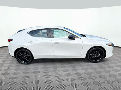 Snowflake White Pearl Mica 2026 Mazda Mazda3 AWD
