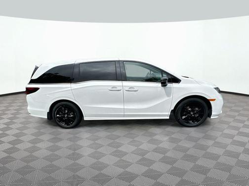 Platinum White 2024 Honda Odyssey Sport
