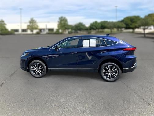 2022 Toyota Venza LE